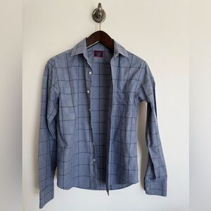 UNTUCKit Men’s Ortman slim fit-wrinkle free shirt. Cotton. Small size. Great c.